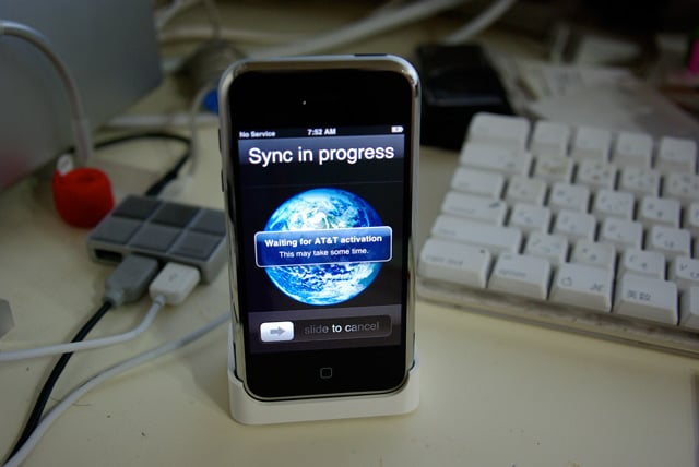 iPhone04.jpg