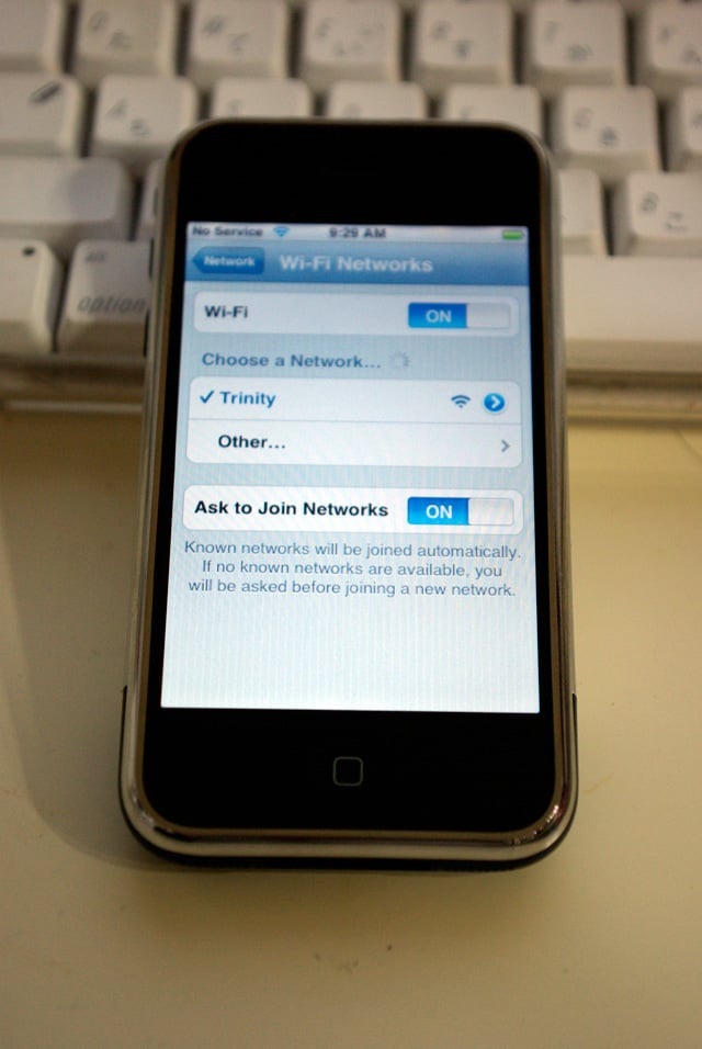 iPhone05.jpg