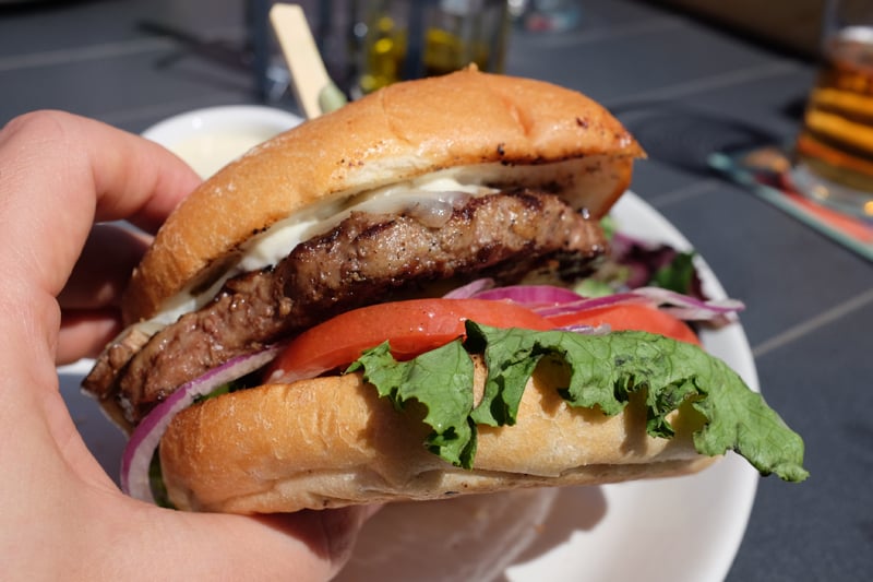 Burger01.jpg