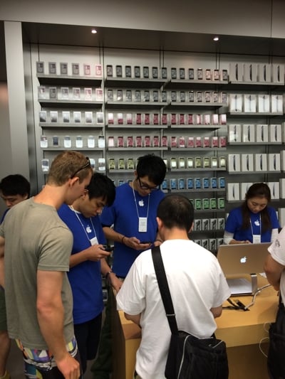 AppleStore03.jpg
