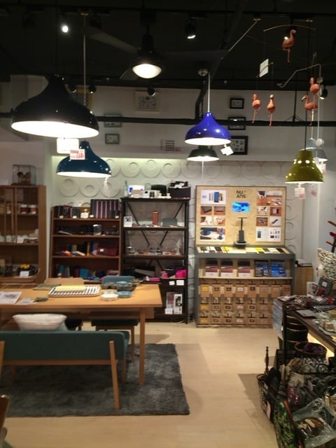 NEO_Store03.jpg