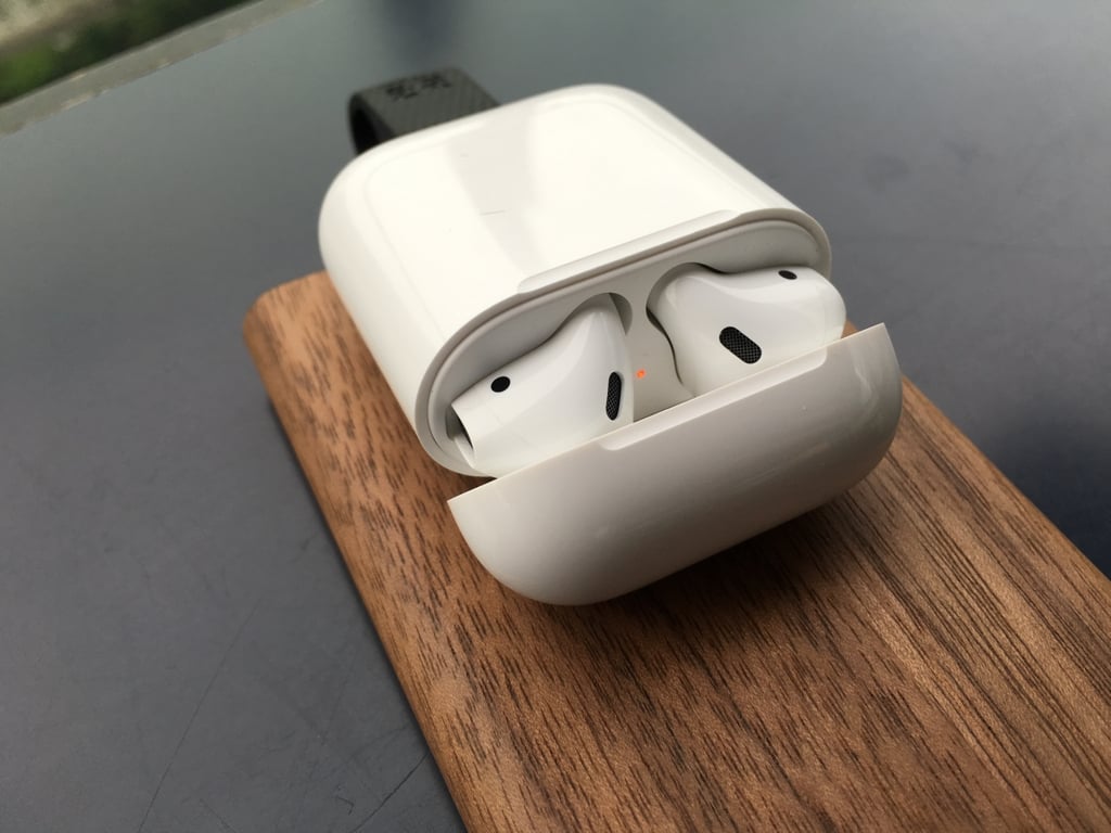 AirPods03.jpg