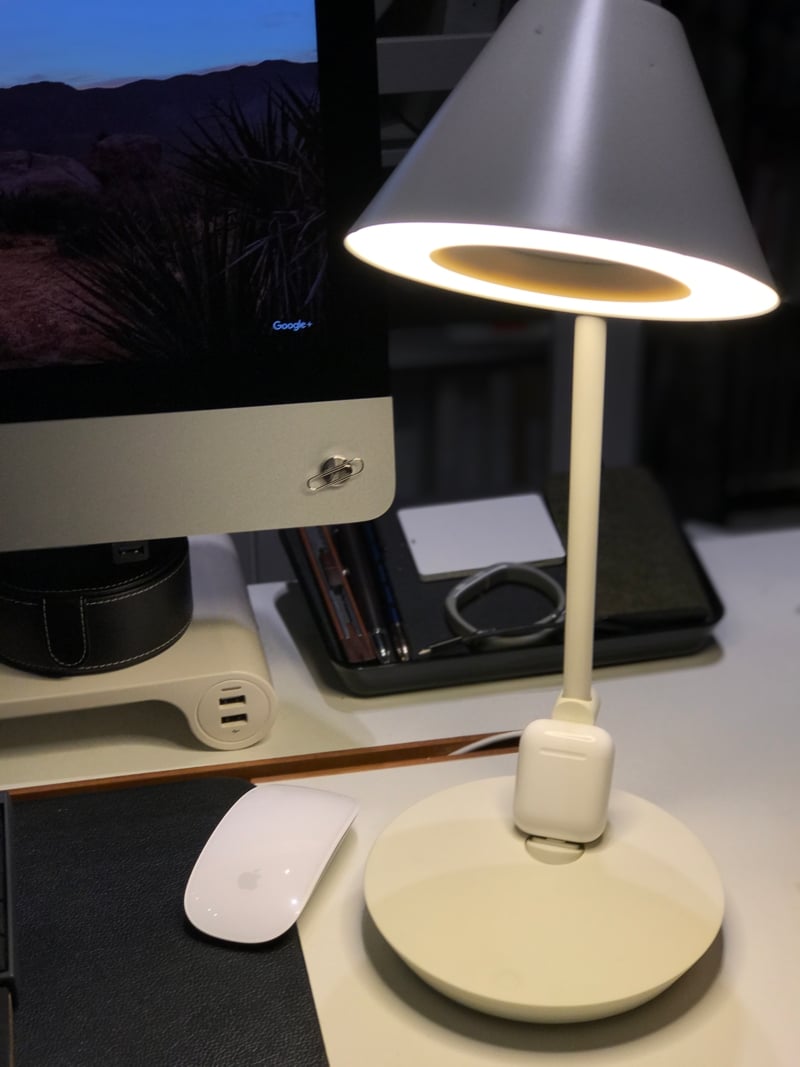 AirPods04.jpg
