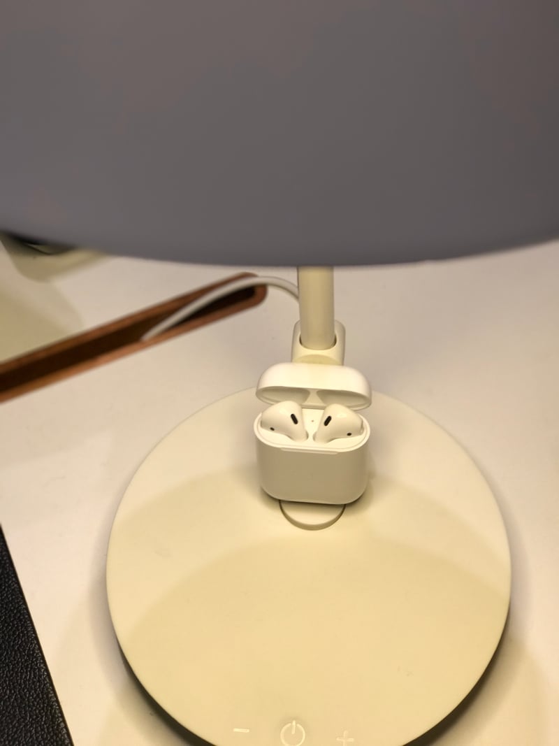 AirPods05.jpg