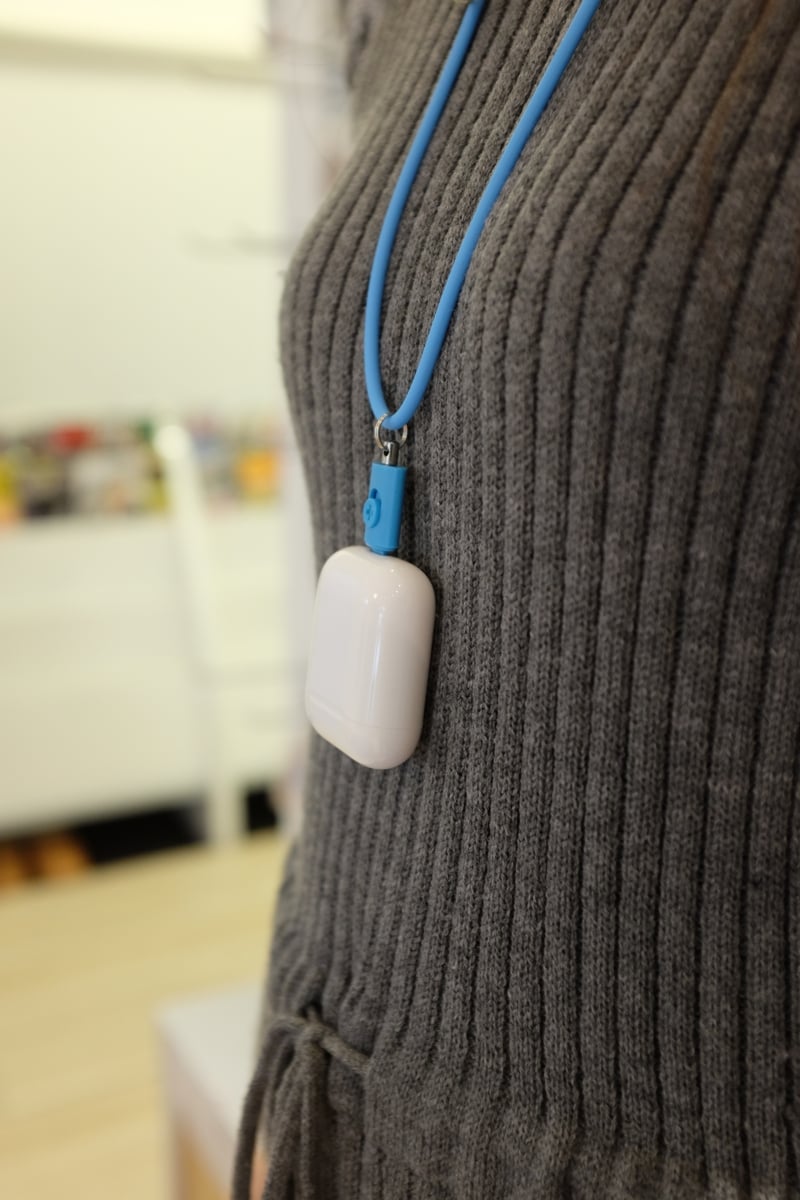 AirPods03.jpg