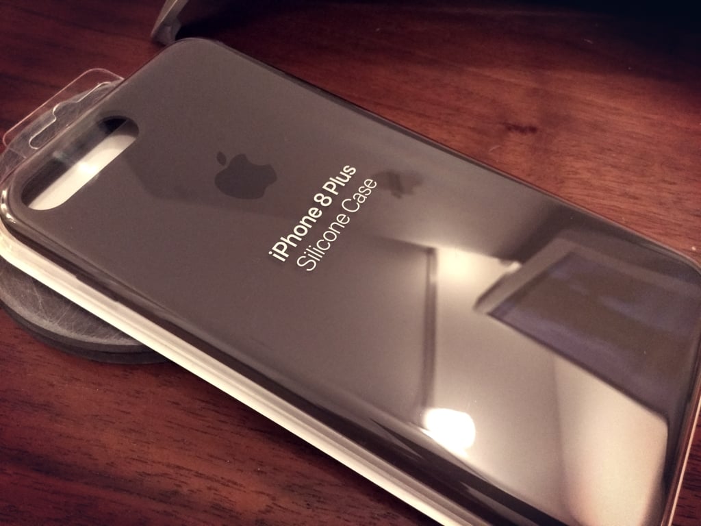 iPhoneCase01.jpg