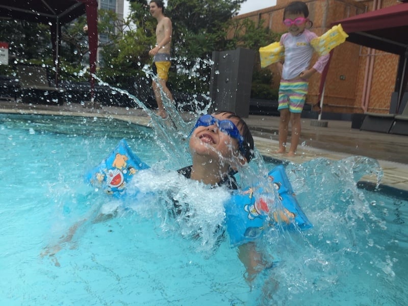 Pool_2.jpg