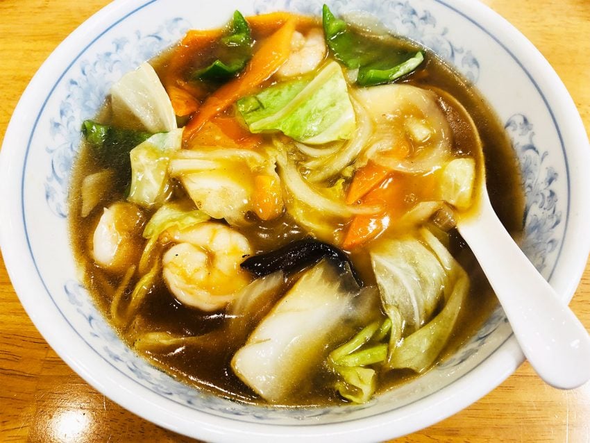 ぎょうざの満洲 うま煮ラーメン 0.5玉