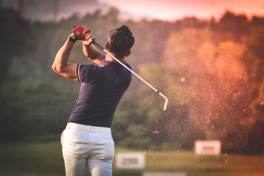Man-playing-golf.jpg