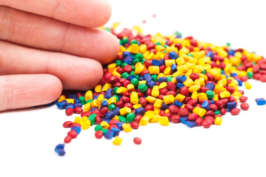 Tinted-plastic-granulate-for-injection-moulding-process.jpg