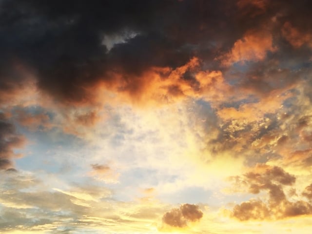 2370825_s.jpg