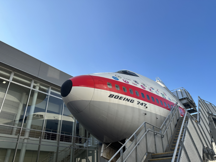 747.png