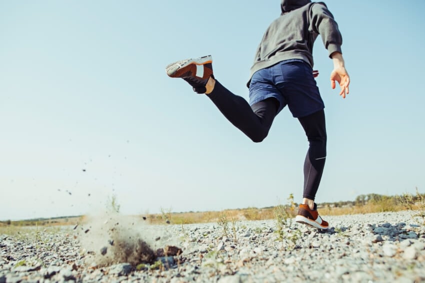 Running-sport-man-runner-sprinting-outdoor-scenic-nature.jpg